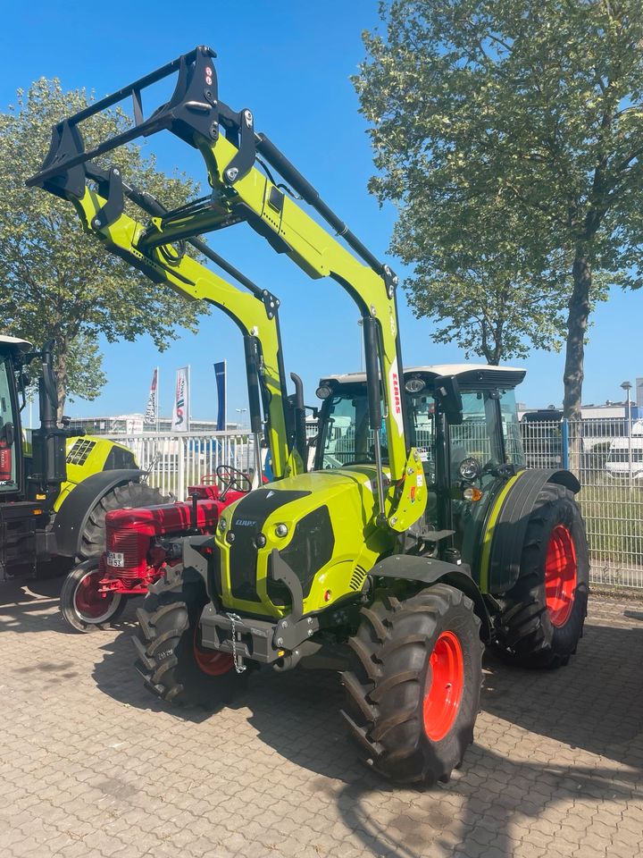 Claas Elios 210 mit Frontlader Traktor Schlepper in Crailsheim