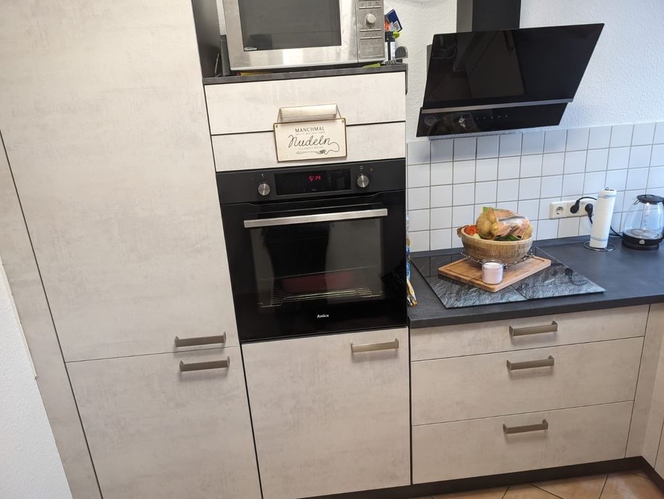neuwertige Küche wegen Umzug zu verkaufen abgebaut!) in Zwickau