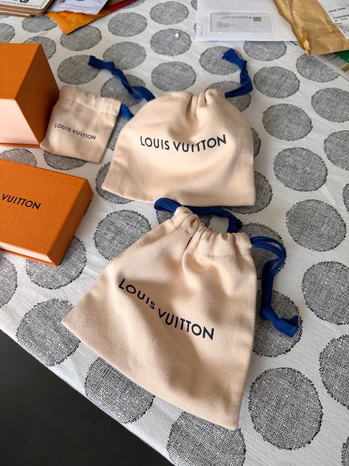 Louis Vuitton Kartons Staubbeutel klein Verpackung Box in Mainz