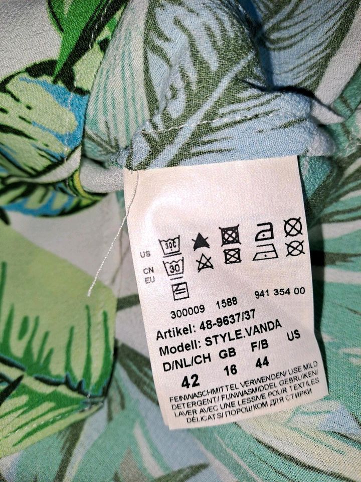 Brax Bluse Hemd tropical print Gr 42 Viscose neuwertig in Schwabach