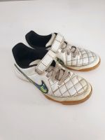 Hallenschuhe Sportschuhe Turnschuhe Fußballschuhe Nike 35 Hessen - Kassel Vorschau