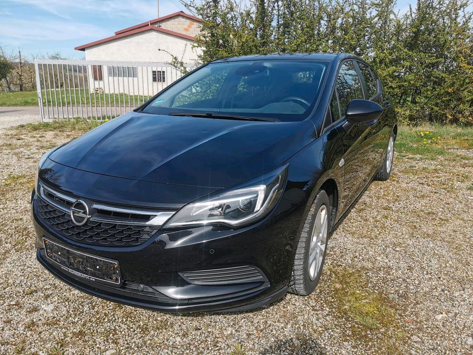 Opel Astra EDITION 2.Hand  Klima Tempomat AHK in Giengen an der Brenz