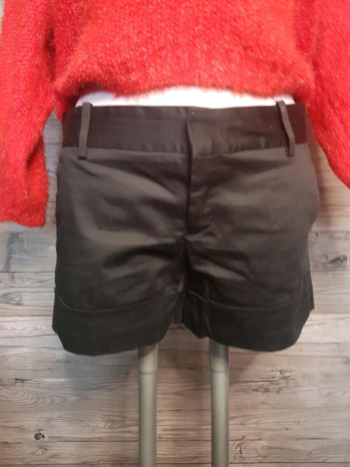 Shorts Edel Schwarz Baumwolle Gr.M Zara in Berlin