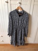 Leichtes Sommerkleid C&A NP 60€ Niedersachsen - Gehrden Vorschau