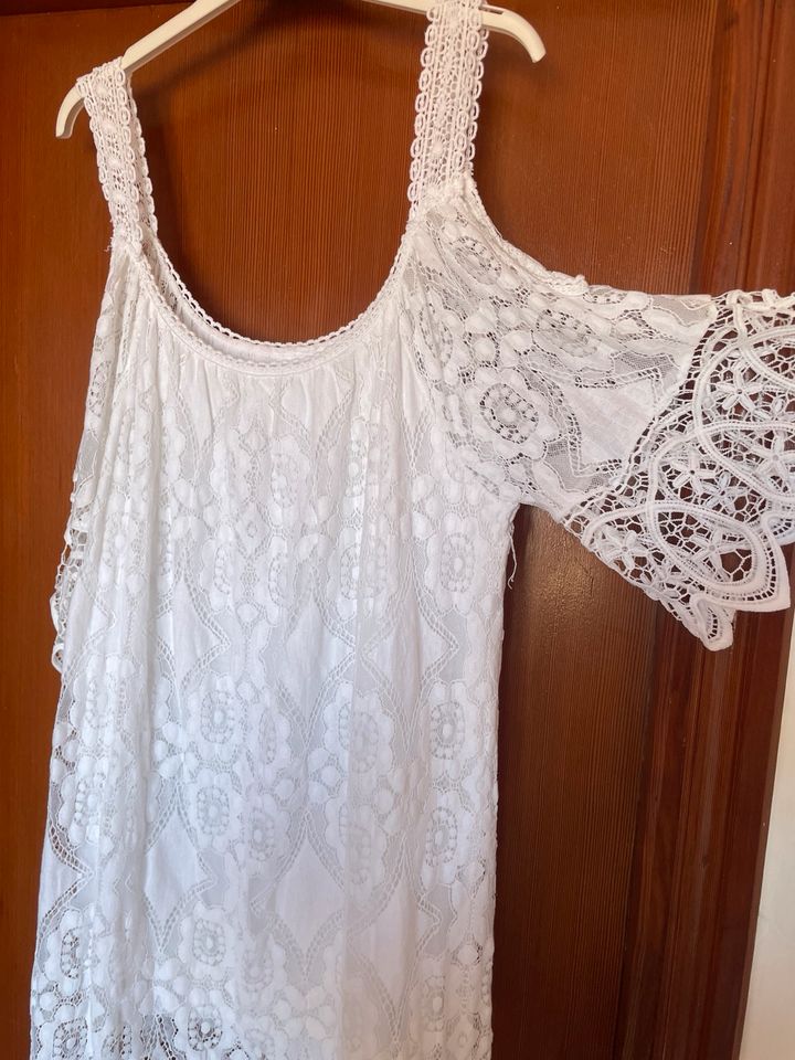 Neu , Spitzen Tunika Bluse , Einheitsgrösse, bis 42, cut out ❤️ in Asbach