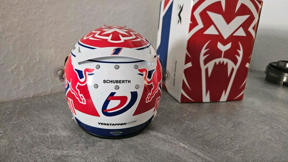 Max Verstappen Mini Helm 1:2 Zandvoort GP 2022 Edition F1 OVP in Denzlingen