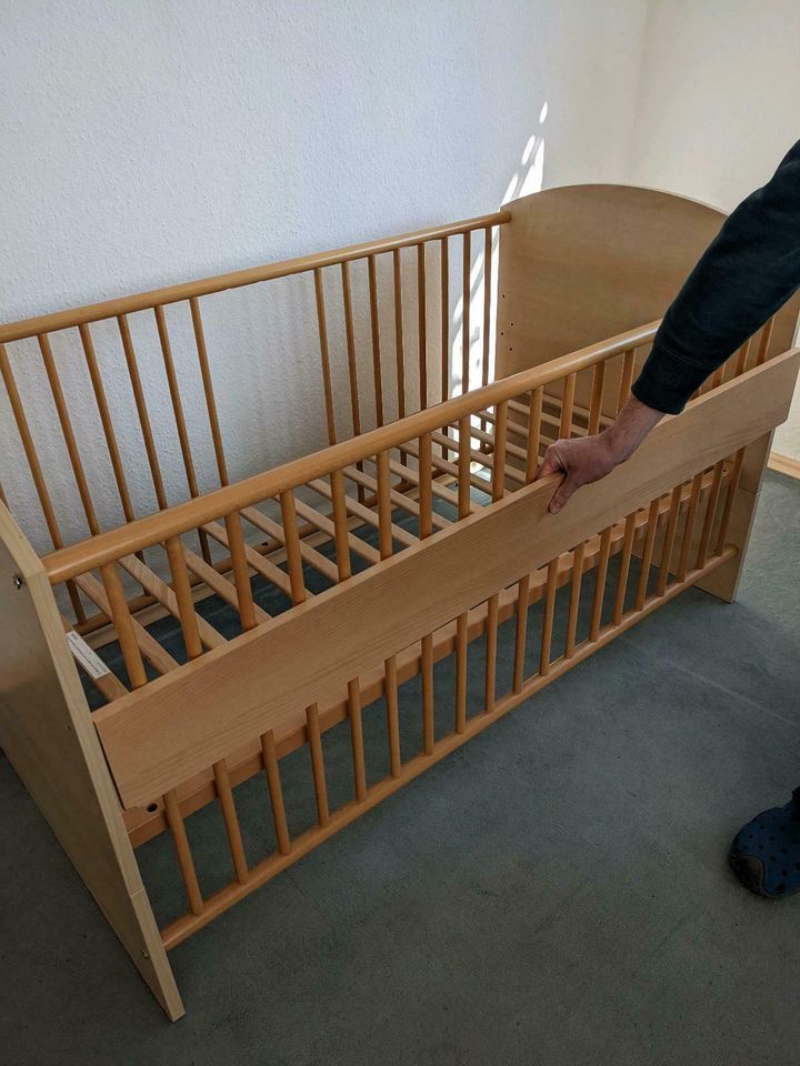 Babybett Gitterbett Kinderbett in Fuldabrück