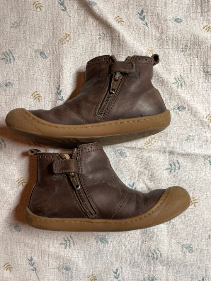 Naturino Stiefelchen chelsea Boots Winter gefüttert Gr25/26 in Gießen