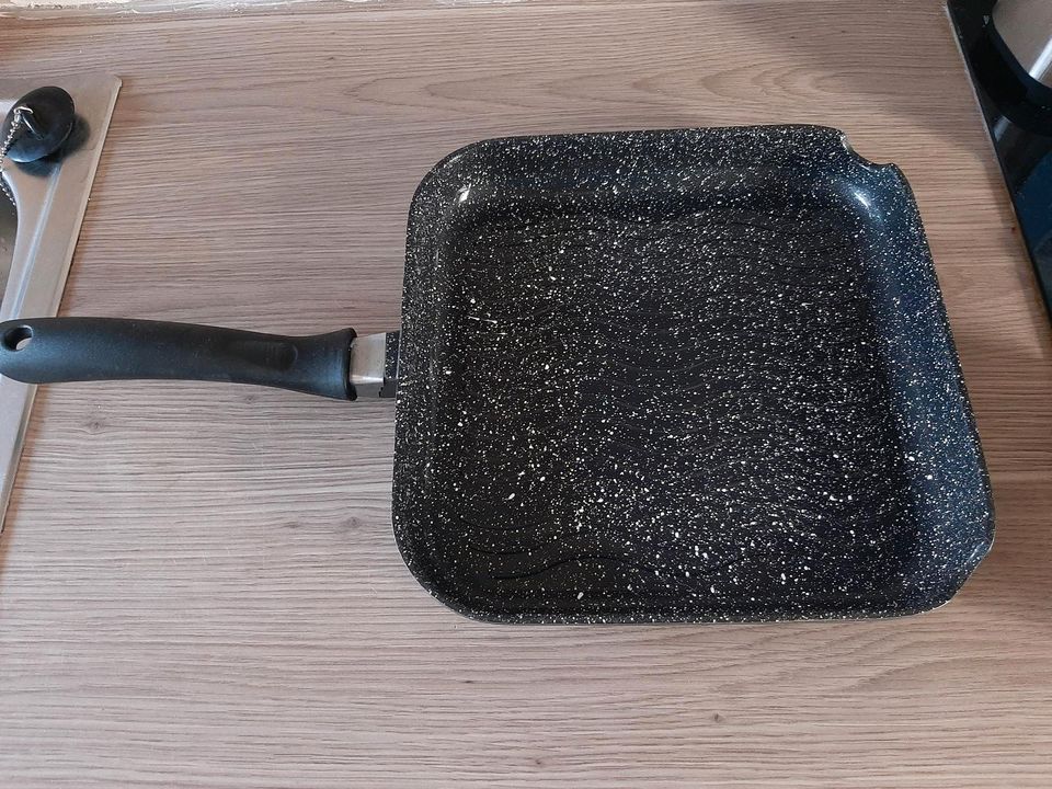 Nameta Grillpfanne 28 x 28 cm mit Keramik Beschichtung Induktion in  Niedersachsen - Bremervörde | eBay Kleinanzeigen ist jetzt Kleinanzeigen