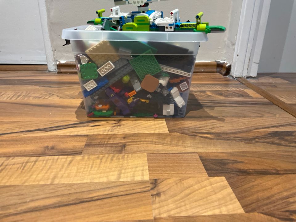 Lego Mario 2 Sets unvollständig in Berlin