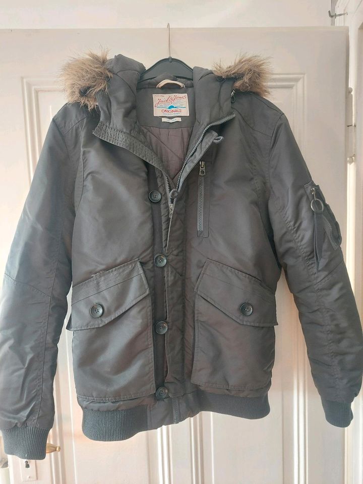 Coole Jack & Jones Bomber-Jacke für Herbst/Winter in L in Maintal