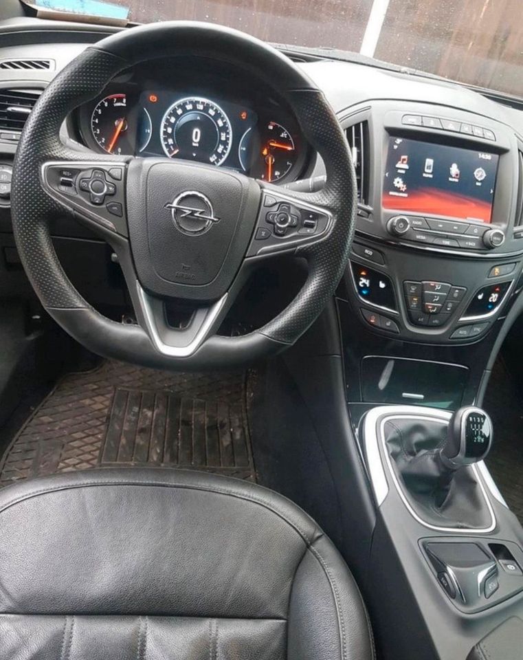 Opel Insignia 2.0 4x4 Turbo braun Vollleder in Plauen