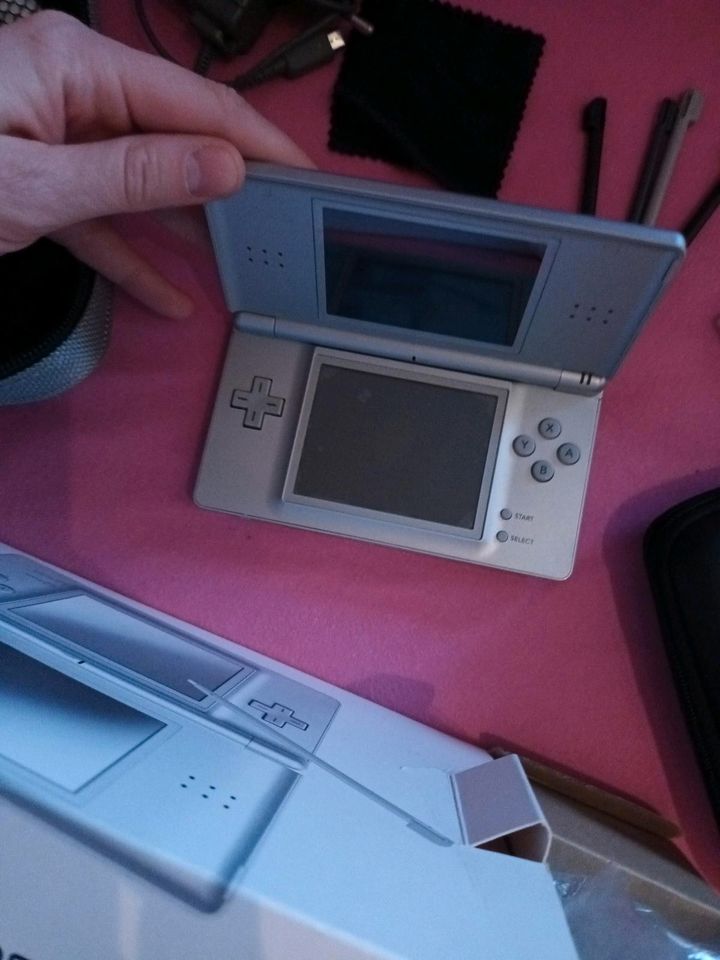 Nintendo ds lite mit OVP Gameboy und Zubehör in Aachen