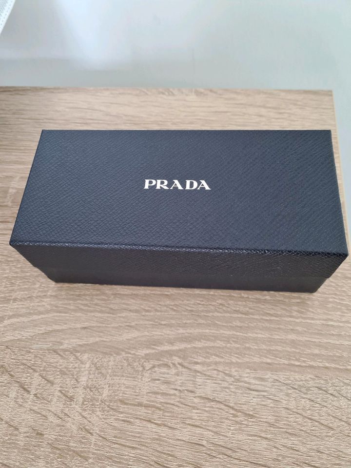 PRADA Sonnenbrille neu in Berlin