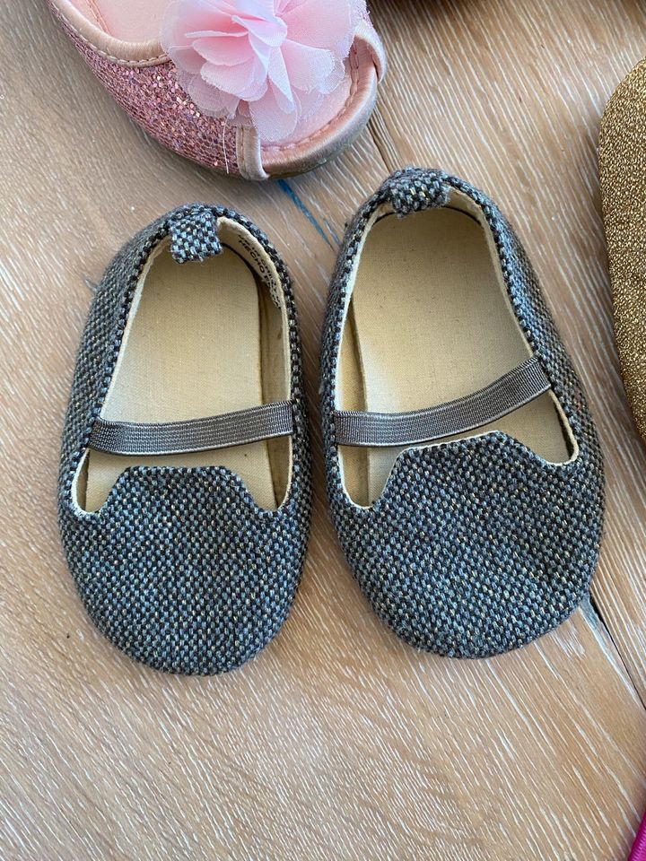 Babyschuhe in Illingen