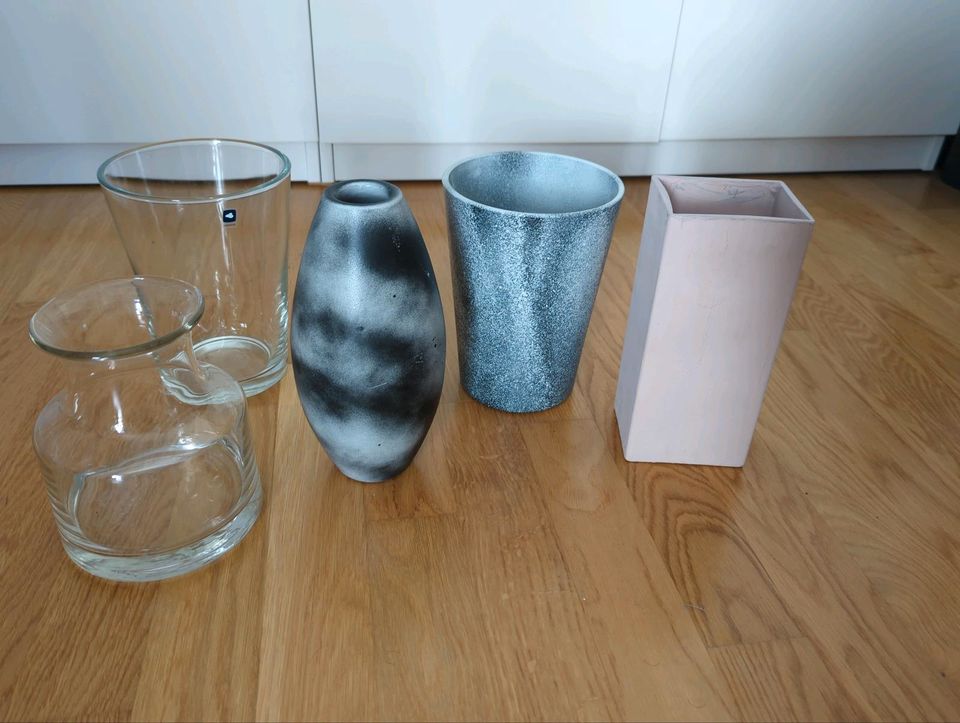 Diverse Vasen in Frankfurt am Main
