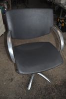 3x Maletti Friseurstuhl drehbar Höhenverstellbar gebraucht H45-60 Sachsen-Anhalt - Zeppernick Vorschau