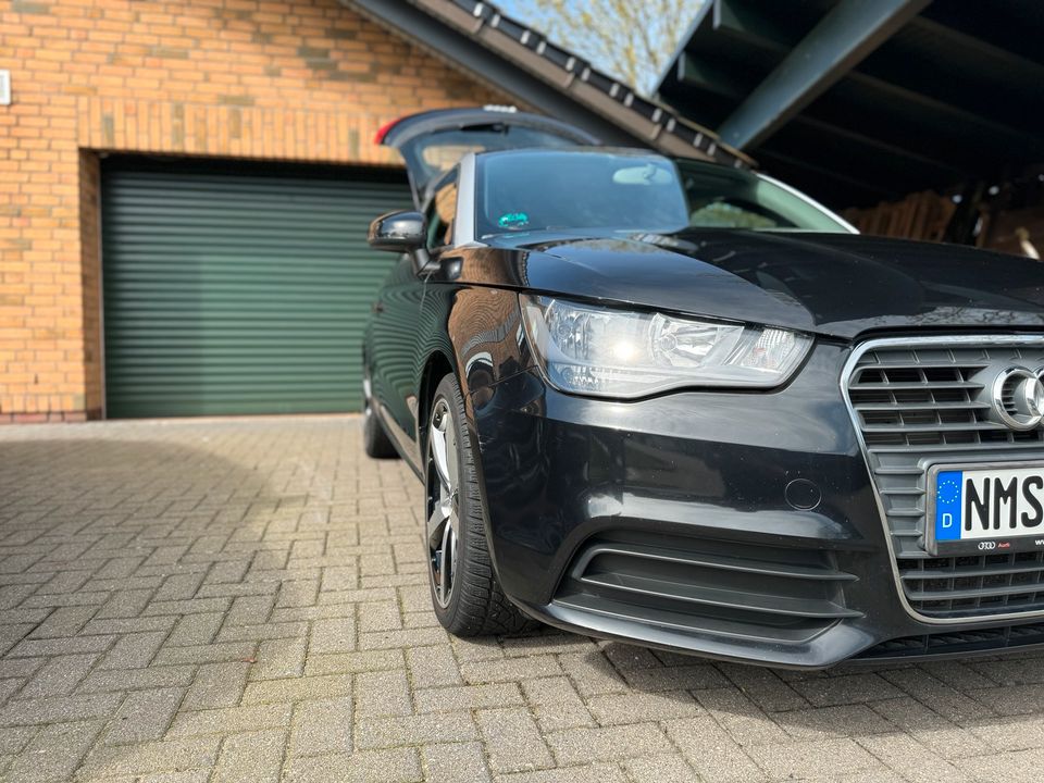 Audi A1 1.4 TFSI Attraction schwarz - S-Line Felgen in Neumünster