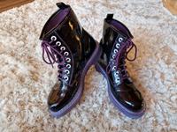 Schnür Stiefel | Boots | Lila | Lack | Lila Sohle | Gr. 39 Niedersachsen - Elsfleth Vorschau