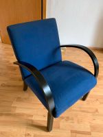 Bequemer Sessel mit blauem Polster und schwarze Holzlehnen Aachen - Eilendorf Vorschau