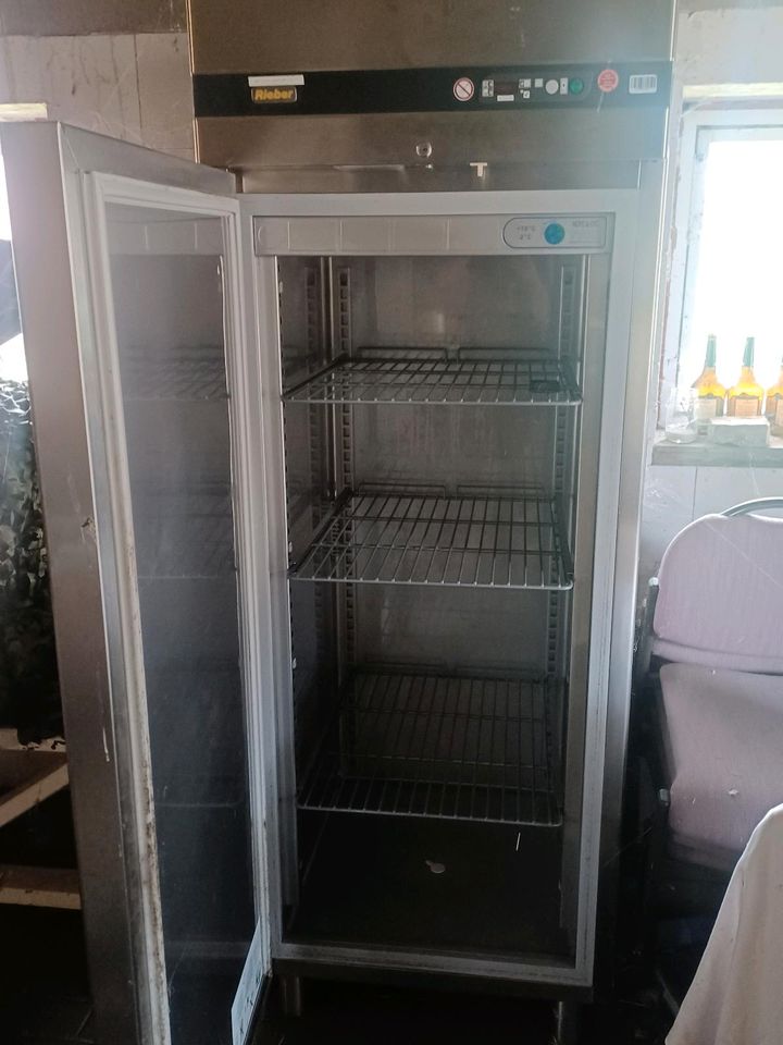 Kühlschrank in Dötlingen