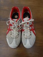 Asics Schuhe Laufschuhe Spikes Leichtathletik Wettkampfschuhe 45 Bayern - Kahl am Main Vorschau