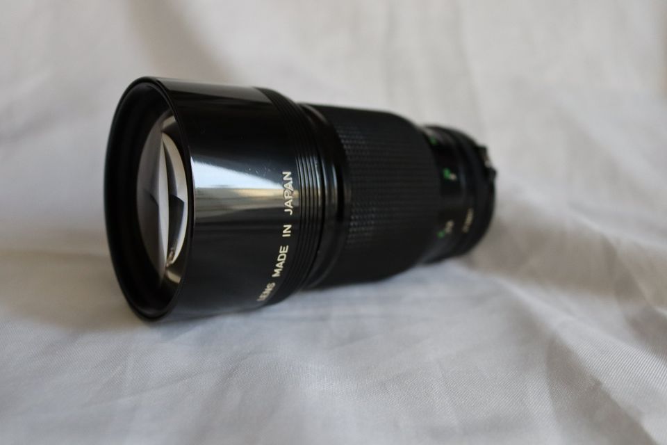 Canon Lens FD 200mm 1:2.8 ohne OVP im Lens Case LH-C19 in Moers