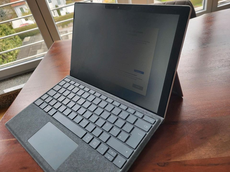Surface Pro 7 inkl. Tastatur Ice Blue, Blichschutzfilter, +512GB in Herne