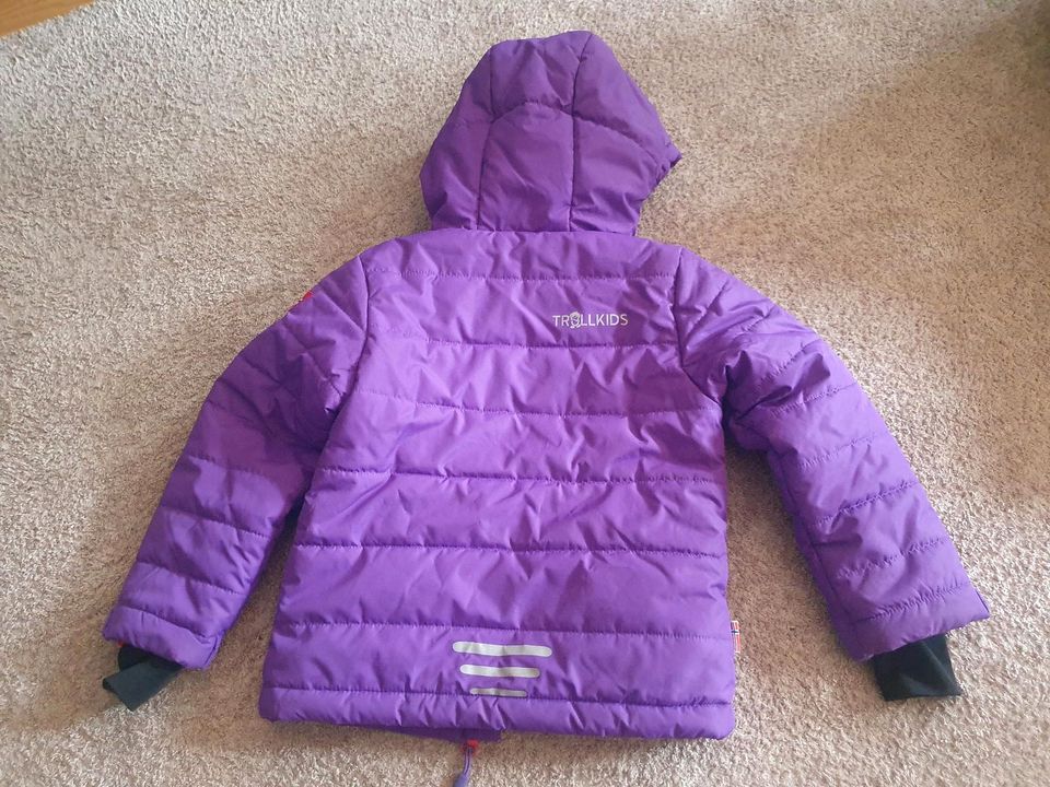 Trollkids Winterjacke Gr. 92 lila in München