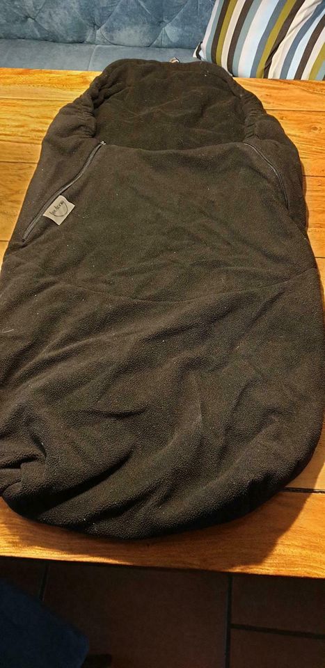 Teutonia Fleece Fußsack schwarz in Raunheim