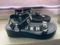 Neue DKNY Sandalen in gr.40 Mecklenburg-Strelitz - Landkreis - Neustrelitz Vorschau