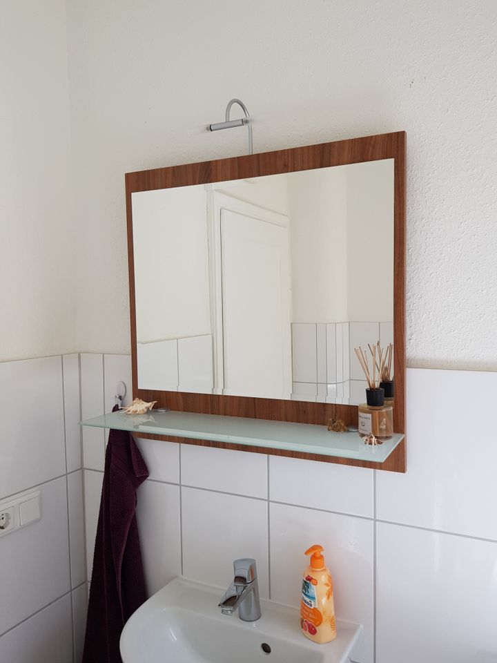 Badezimmerspiegel mit Beleuchtung, Spiegel, Holz, Badezimmer in Hamburg
