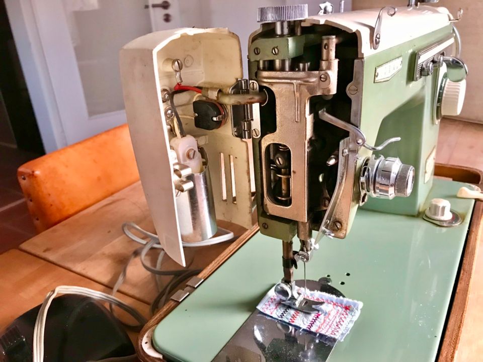 Nähmaschine Ideal Zick Zack Spezial mit Koffer von 1963 in Freyung