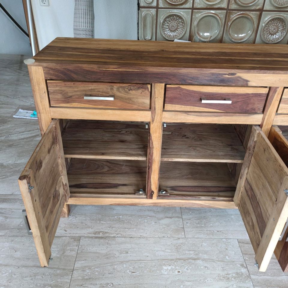 Sideboard Massivholz Akazie in Beckum