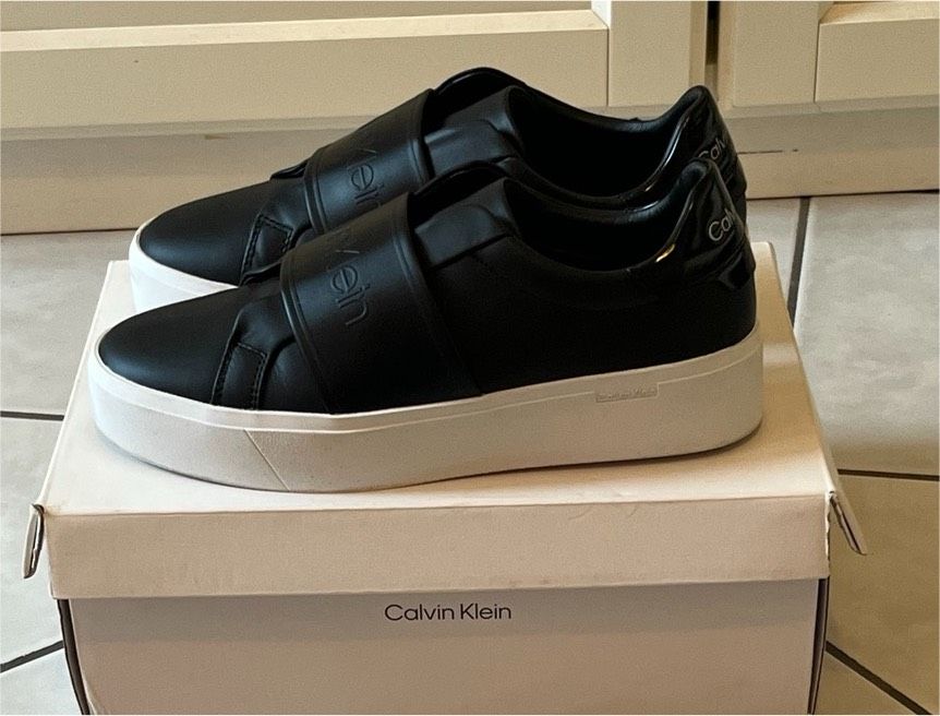 Calvin Klein Sneaker Größe 38 in Essen