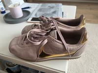 Nike Sneaker Größe 41 Hessen - Egelsbach Vorschau
