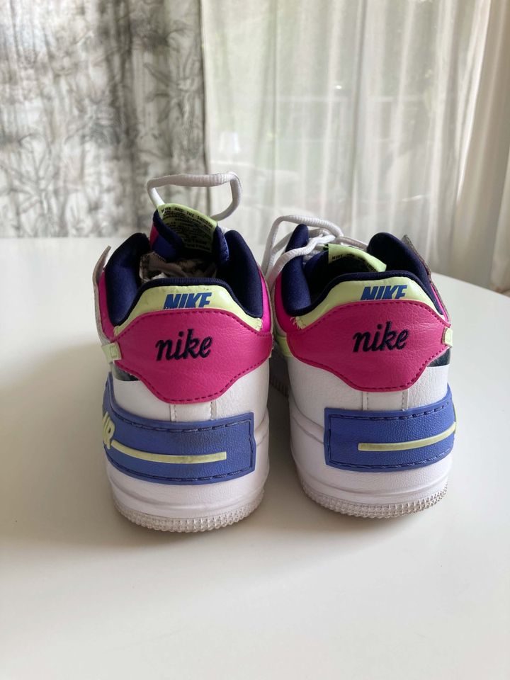 Nike Air Sneaker blau pink Leder Turnschuhe 38,5 in Hamburg