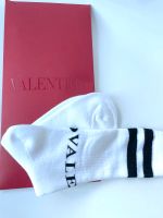 Valentino Garavani Herrensocken socks weiß Gr. S-M = 39-42 Nordrhein-Westfalen - Bergisch Gladbach Vorschau