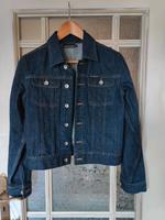 DKNY kurze Jeansjacke dunkelblau S Hessen - Bad Orb Vorschau