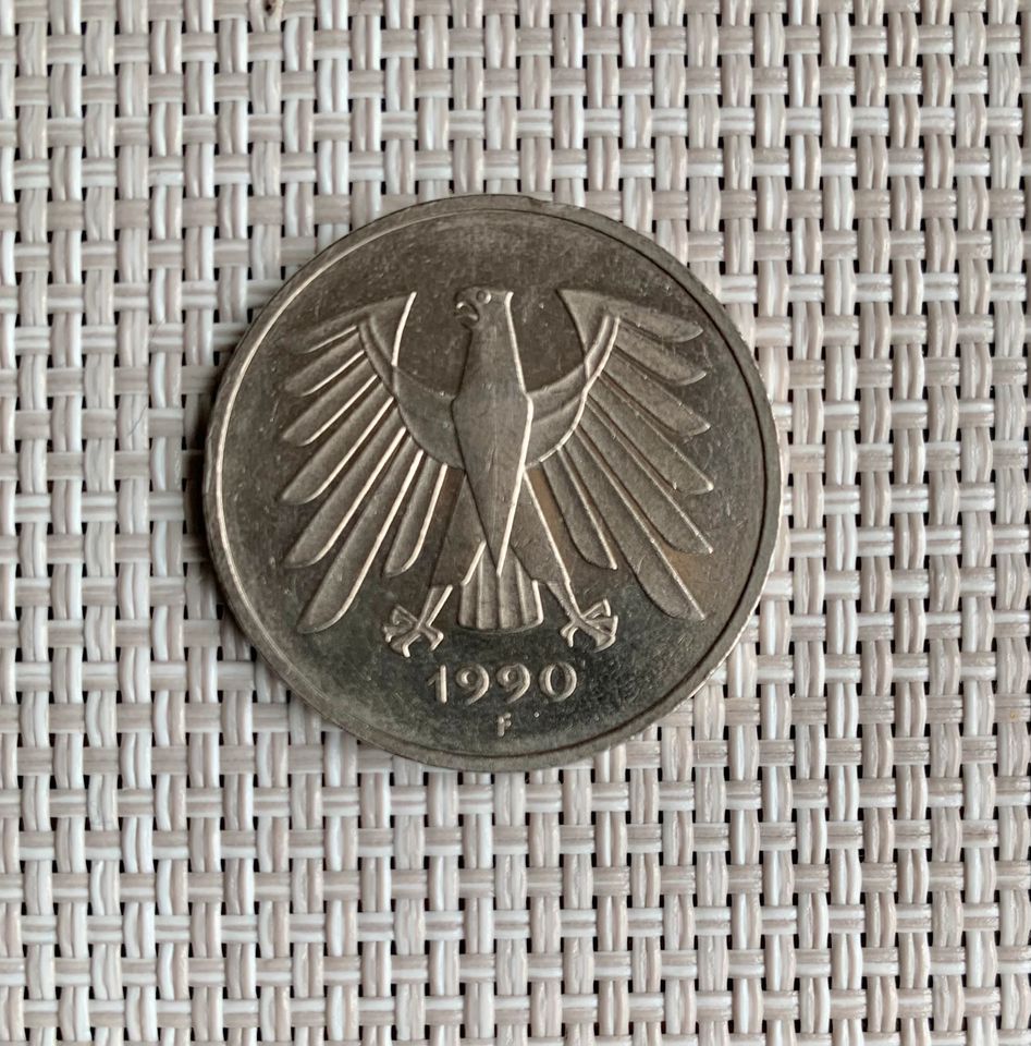 5 Deutsche Mark Münze 1990 Buchstabe F Bundesrepublik Deutschland in Boffzen