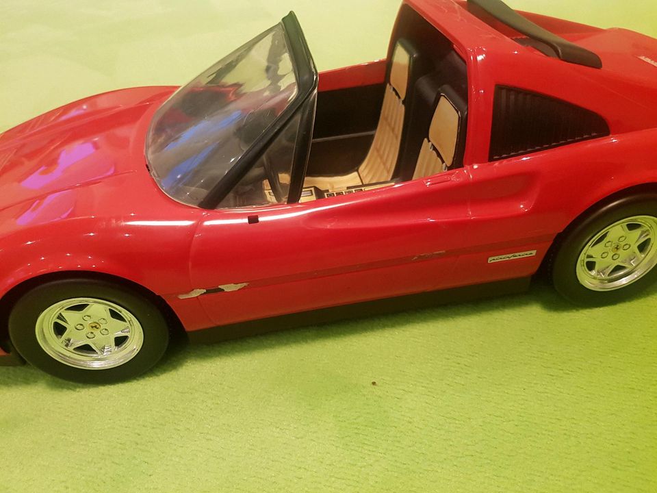 Barbie Auto Ferarri in Immenhausen