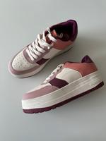 Rot/Lila Schuhe von Bershka Thüringen - Meiningen Vorschau