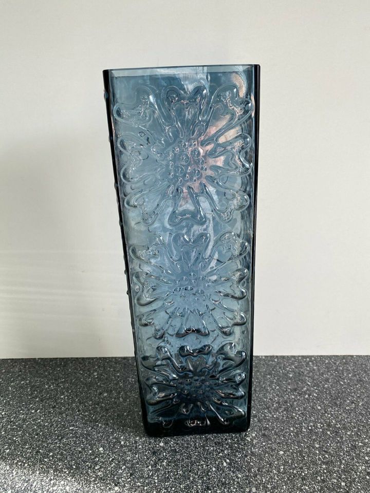 Glasvase Vase Blumenvase eckig Schweden Designe 30 cm hoch grau in Mitte -  Tiergarten | eBay Kleinanzeigen ist jetzt Kleinanzeigen