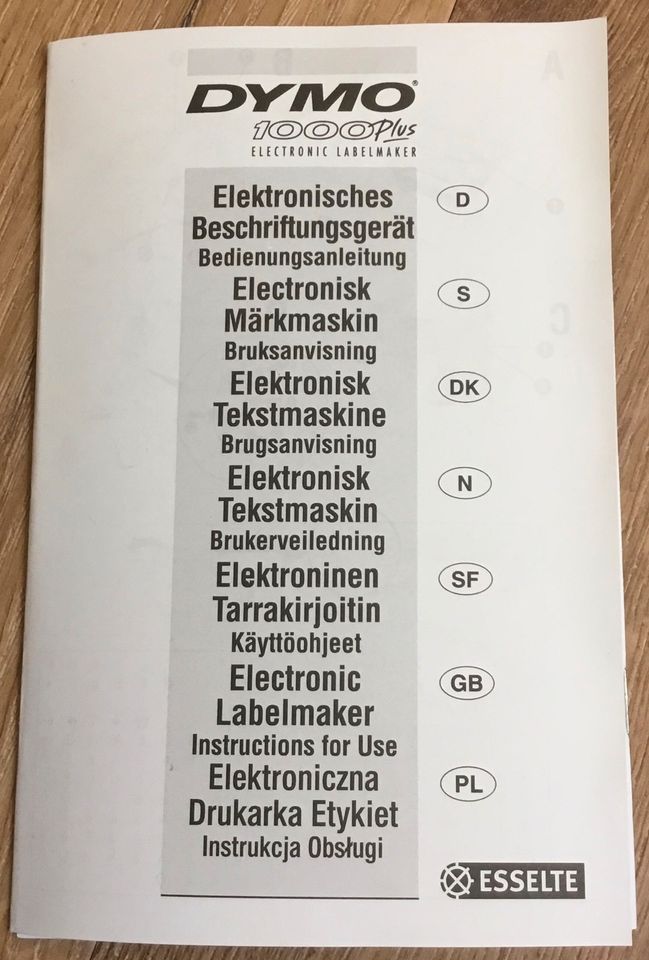 Beschriftungsgerät „Dymo 1000 Plus“ von Esselte in Gangkofen