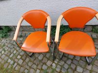 2 Stühle, orange Sitz, Holzarmlehne, Metallgestell Sachsen - Heidenau Vorschau