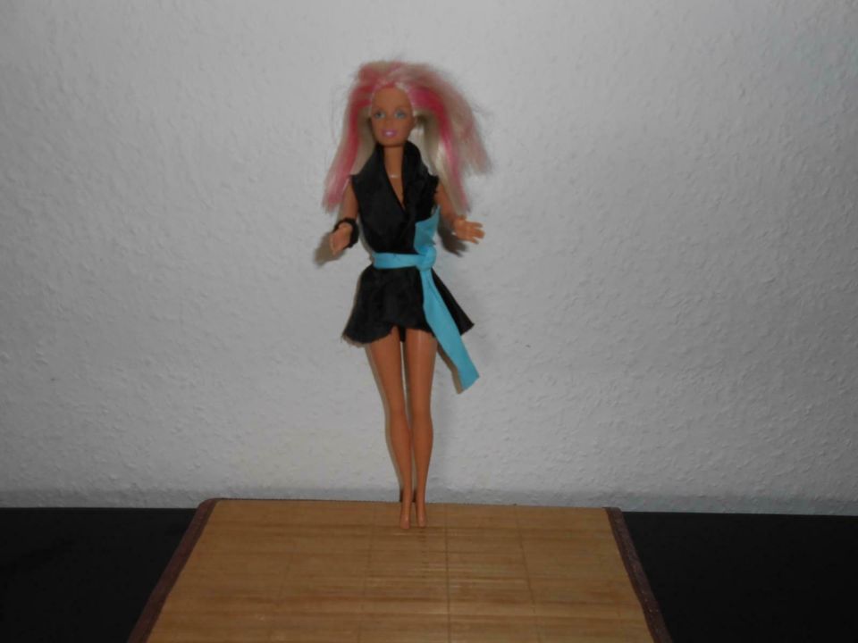 Barbie Puppe mit Strandkleid Mattel Spielzeug in Essen