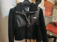 Plüschjacke Puma gr s Kr. Passau - Passau Vorschau