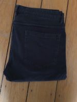 Closed Herrenhose Jeans dunkelgrau bis schwarz in 36 Hamburg-Nord - Hamburg Winterhude Vorschau