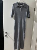 Langes Kleid mit Details und Kragen Sachsen-Anhalt - Salzwedel Vorschau