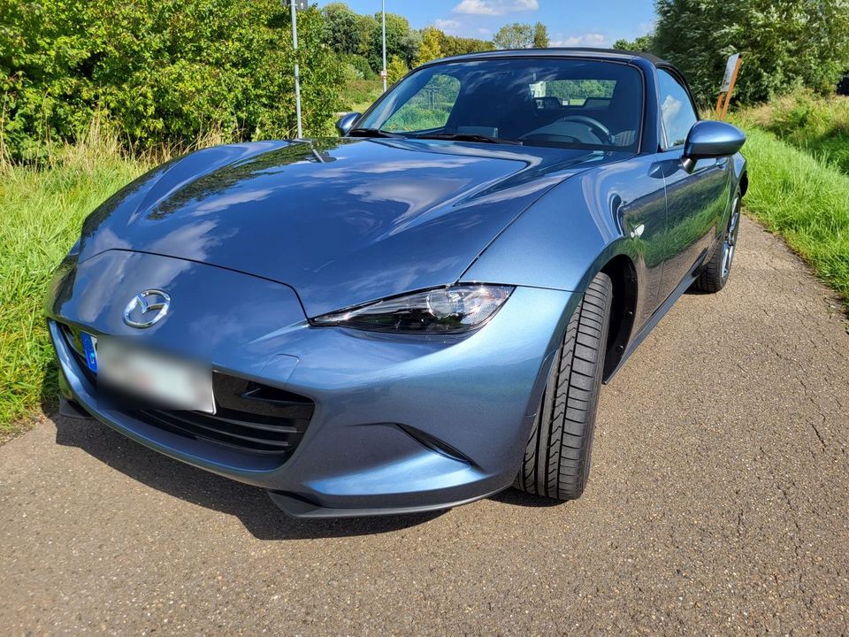 Mazda MX-5 1.5 G131 CL 17" Saphirblau - absoluter Top-Zustand in Bückeburg